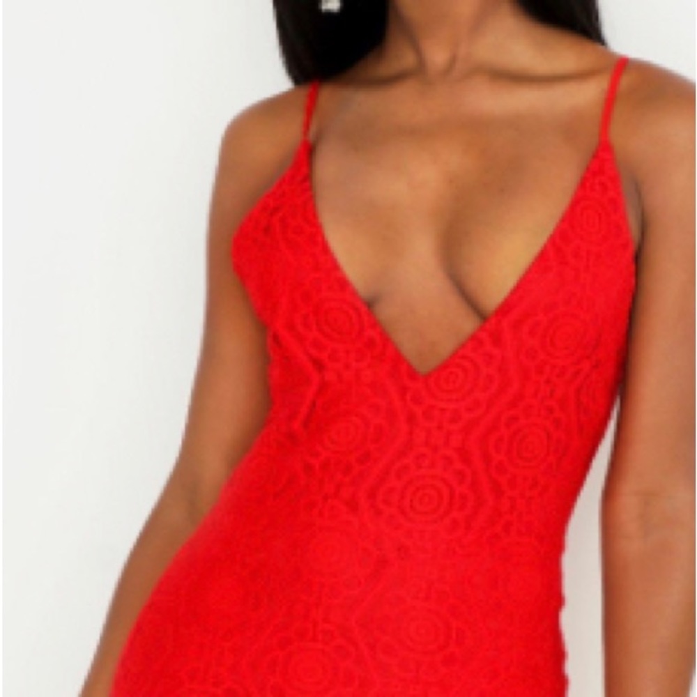 RED PLUNGE RUFFLE HEM MINI DRESS - Picture 2 of 2